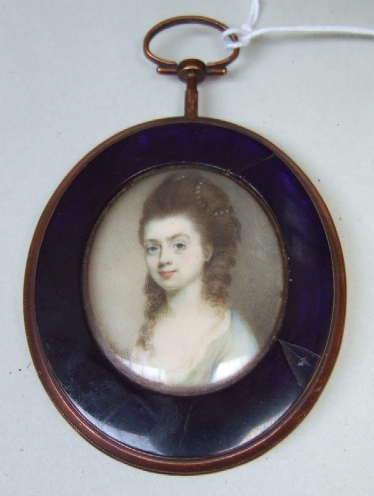 Appraisal: An oval portrait miniature of lady with brown hair wearing