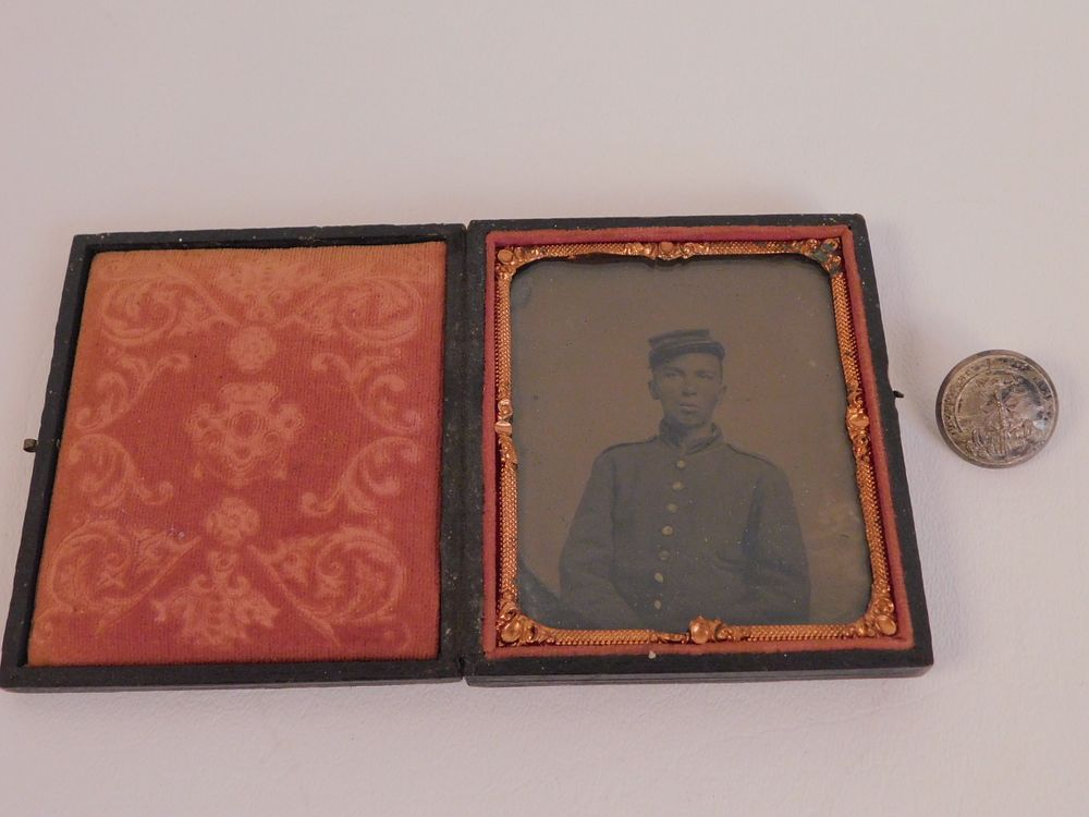 Appraisal: CONFEDERATE SOLDIER PHOTO BUTTON Lot Civil War items plate ambrotype