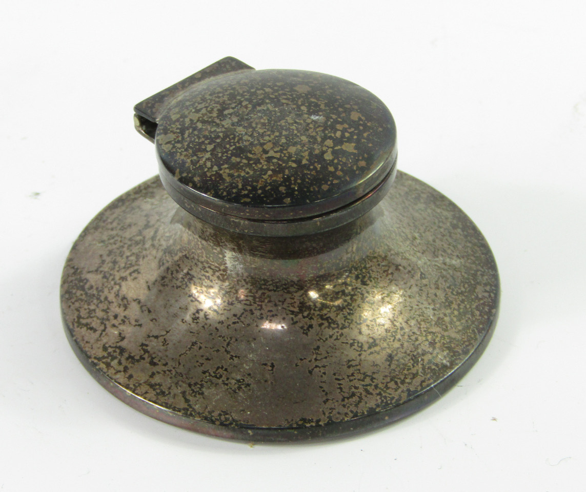 Appraisal: A George V silver capstan style inkwell Birmingham filled base