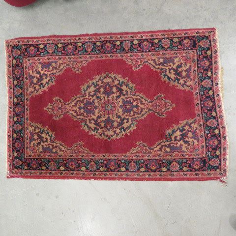 Appraisal: Mahal Persian Handmade Mat central medallon red field ' x