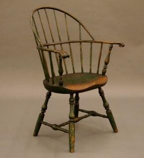 Appraisal: New England sack back Windsor armchair An th century New