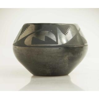 Appraisal: San Ildefonso Pot Maria Julian Martinez San Ildefonso black on