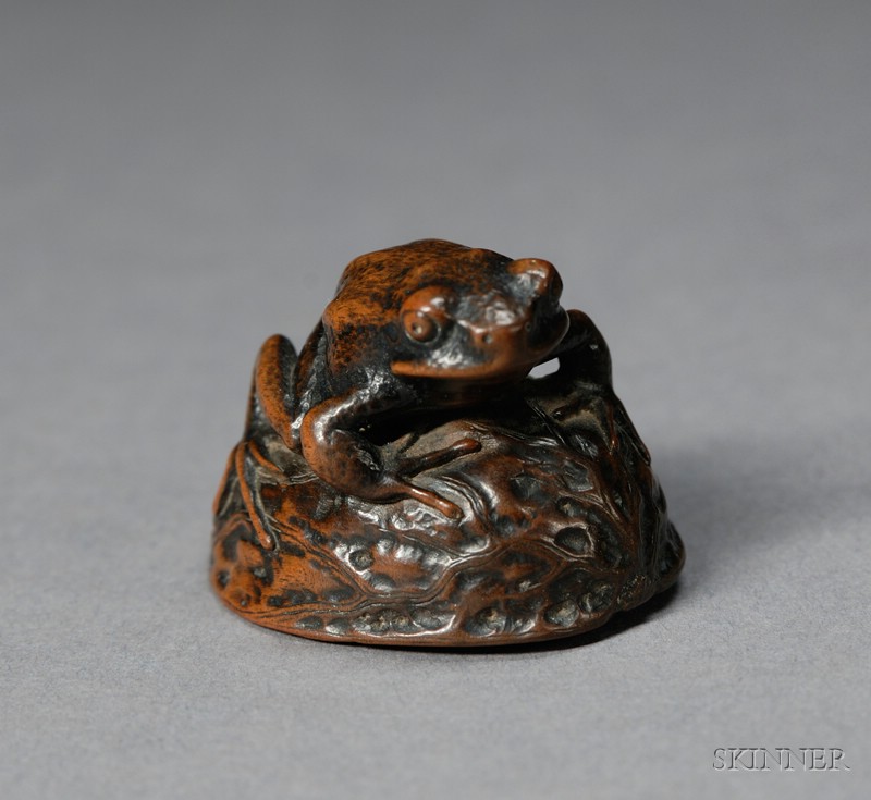 Appraisal: Hardwood Netsuke Japan th century study of a frog on