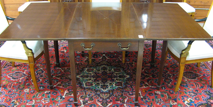 Appraisal: FEDERAL STYLE MAHOGANY DROP-LEAF DINING TABLE The Georgetown Galleries by