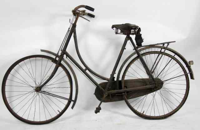 Appraisal: A lady's Hercules bicycle