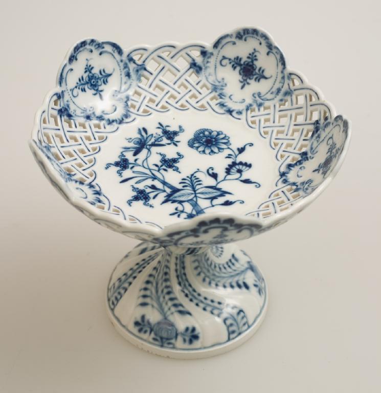 Appraisal: MEISSEN PORCELAIN COMPORT late th century in the Onion pattern