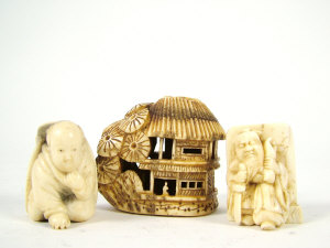 Appraisal: A th century Japanese ivory netsuke of a kneeling figure