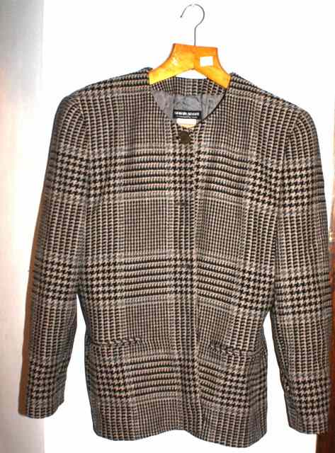 Appraisal: A VINTAGE GEORGIO ARMANI WOOL JACKET tweed style