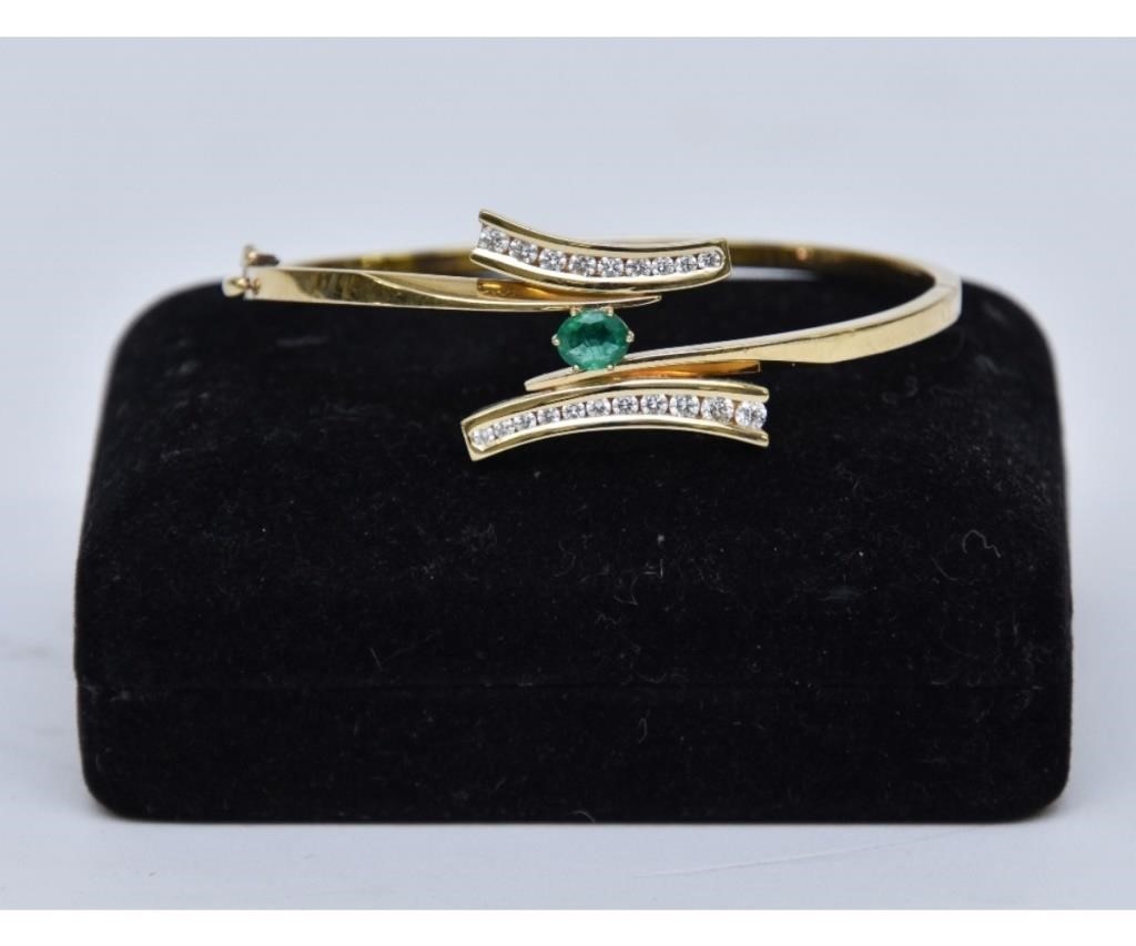 Appraisal: K gold bracelet with natural emerald mm x mm x