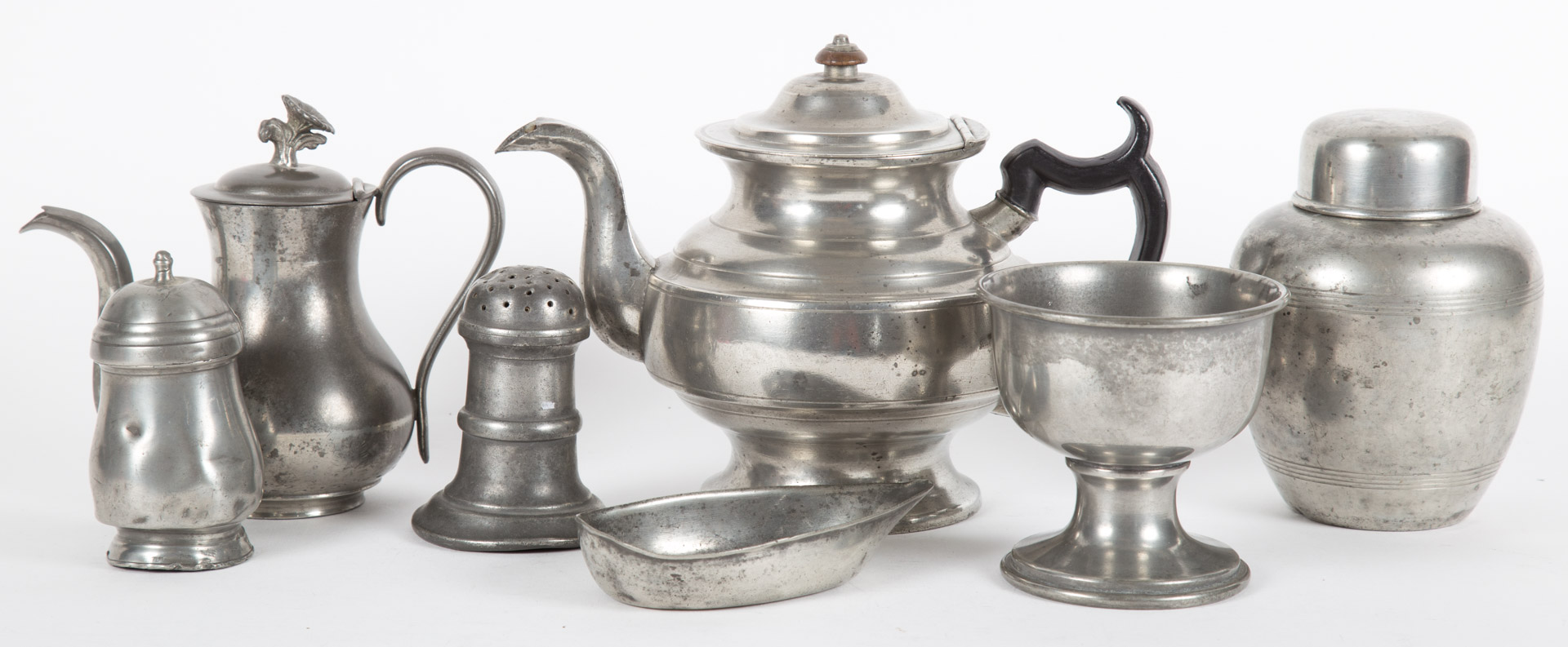 Appraisal: Seven Victorian and American pewter table items th century including