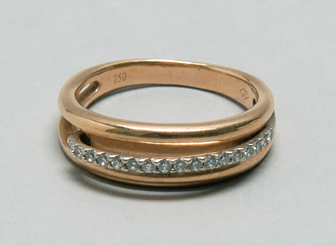 Appraisal: KT YELLOW GOLD AND DIAMOND COCKTAIL RING Mounted with eighteen