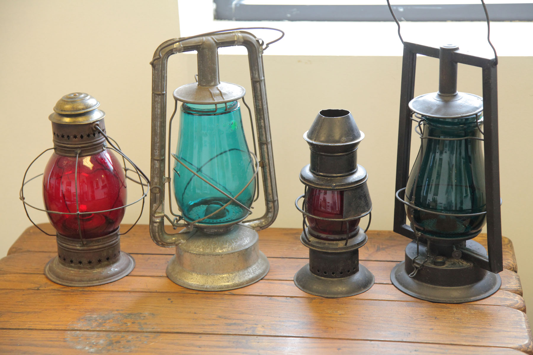 Appraisal: FOUR LANTERNS American late th to early th century Two