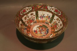 Appraisal: A large Chinese Famille rose punch bowl depicting birds in