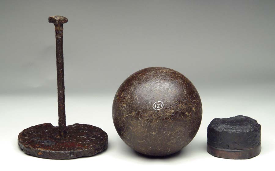 Appraisal: LOT OF HALF SHELLS AND MISCELLANEOUS IRON BALLS -pounder solid