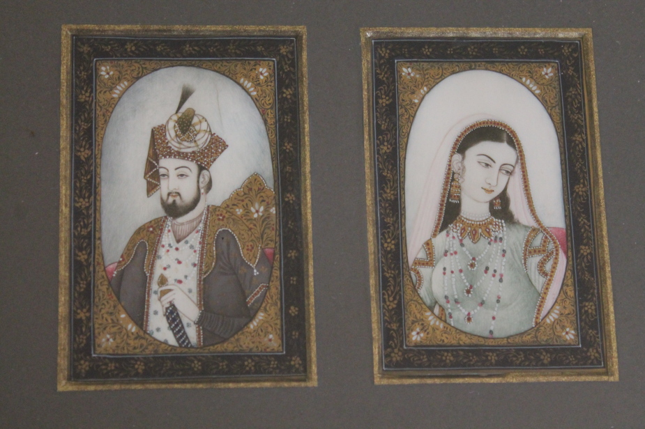 Appraisal: A pair of thC Indian portrait miniatures of a maharajah