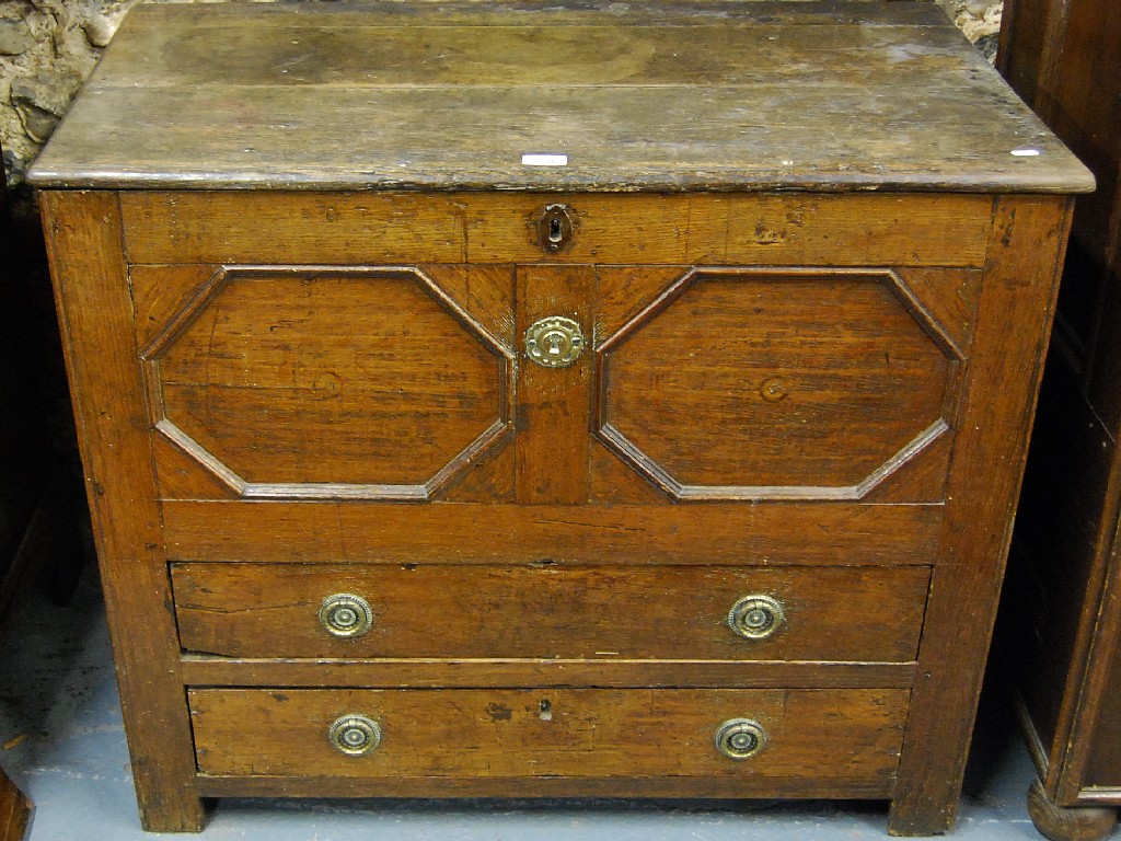 Appraisal: A late th century jointed oak mule chest the hinged