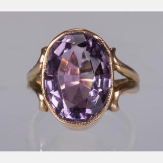 Appraisal: A kt Yellow Gold and Amethyst Ring A kt Yellow