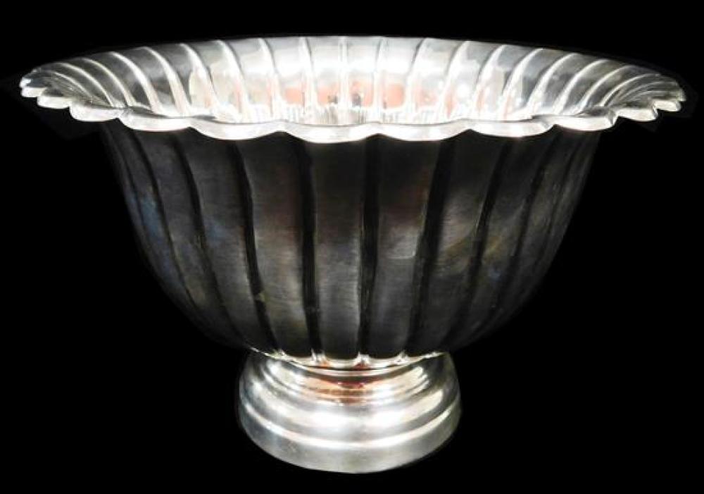 Appraisal: SILVER Mexico Ortego sterling bowl with fluting and scalloped rim