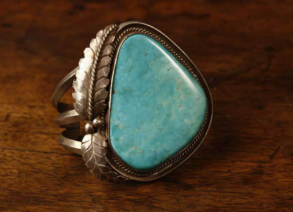 Appraisal: Native American Navajo sterling turquoise cuff Native American Navajo sterling