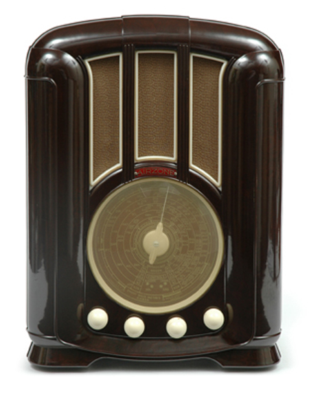 Appraisal: Airzone Symphony Leader circa dark brown case with white trim