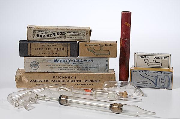 Appraisal: LOT OF GLASS SYRINGES AND NASAL DOUCHES lot of eleven