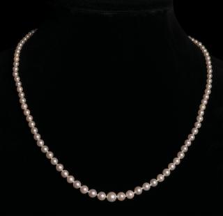 Appraisal: Graduated Pearl Necklace White freshwater pearls graduated from mm to