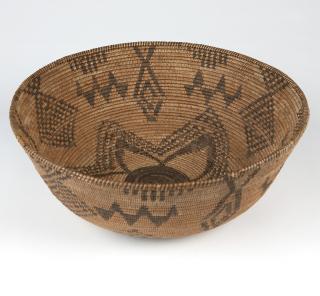 Appraisal: A large Apache basketry bowl Early th century the three-rod