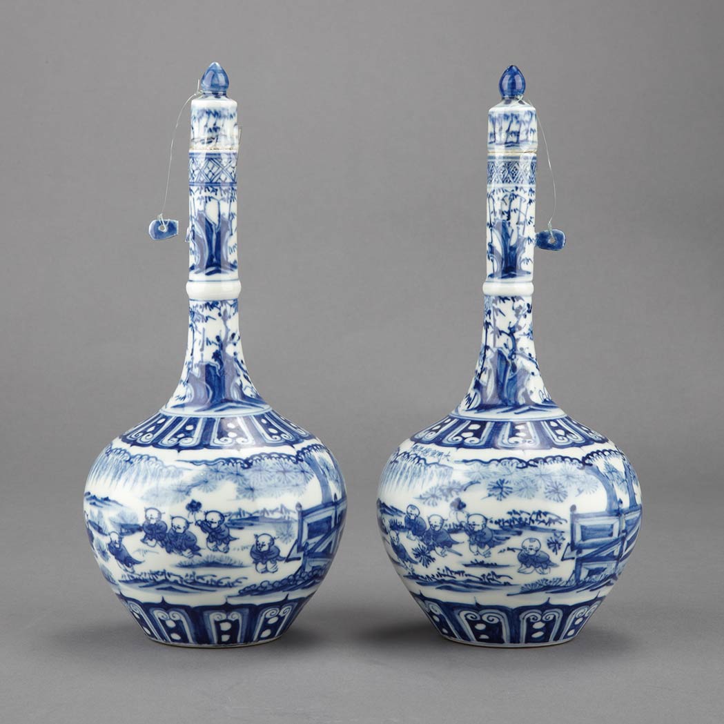 Appraisal: Pair of Chinese Blue and White Glazed Porcelain Water Droppers