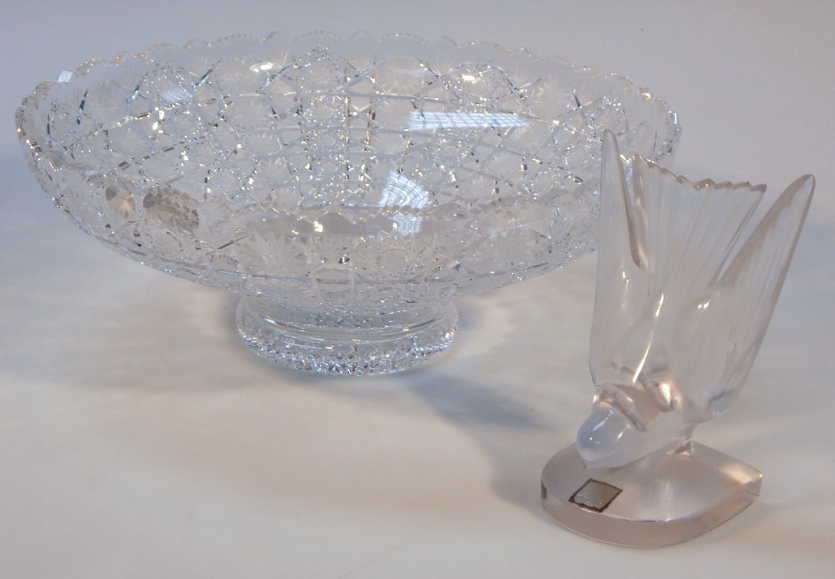 Appraisal: A mid- thC Czechoslovakia Bohemian lead crystal bowl with a