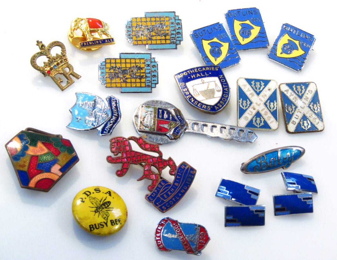 Appraisal: Various enamel and other badges to include Butlins Ayr cm