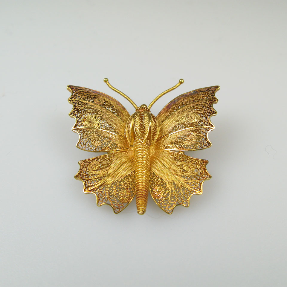 Appraisal: Portuguese Grade Gold Filigree Brooch formed as a butterfly g