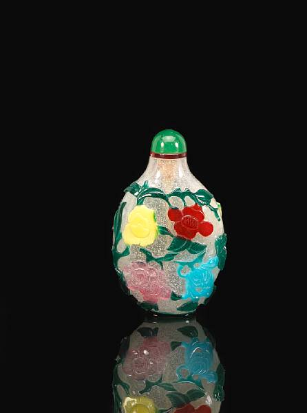 Appraisal: A five color overlay snuff bottle Late Qing Dynasty Of