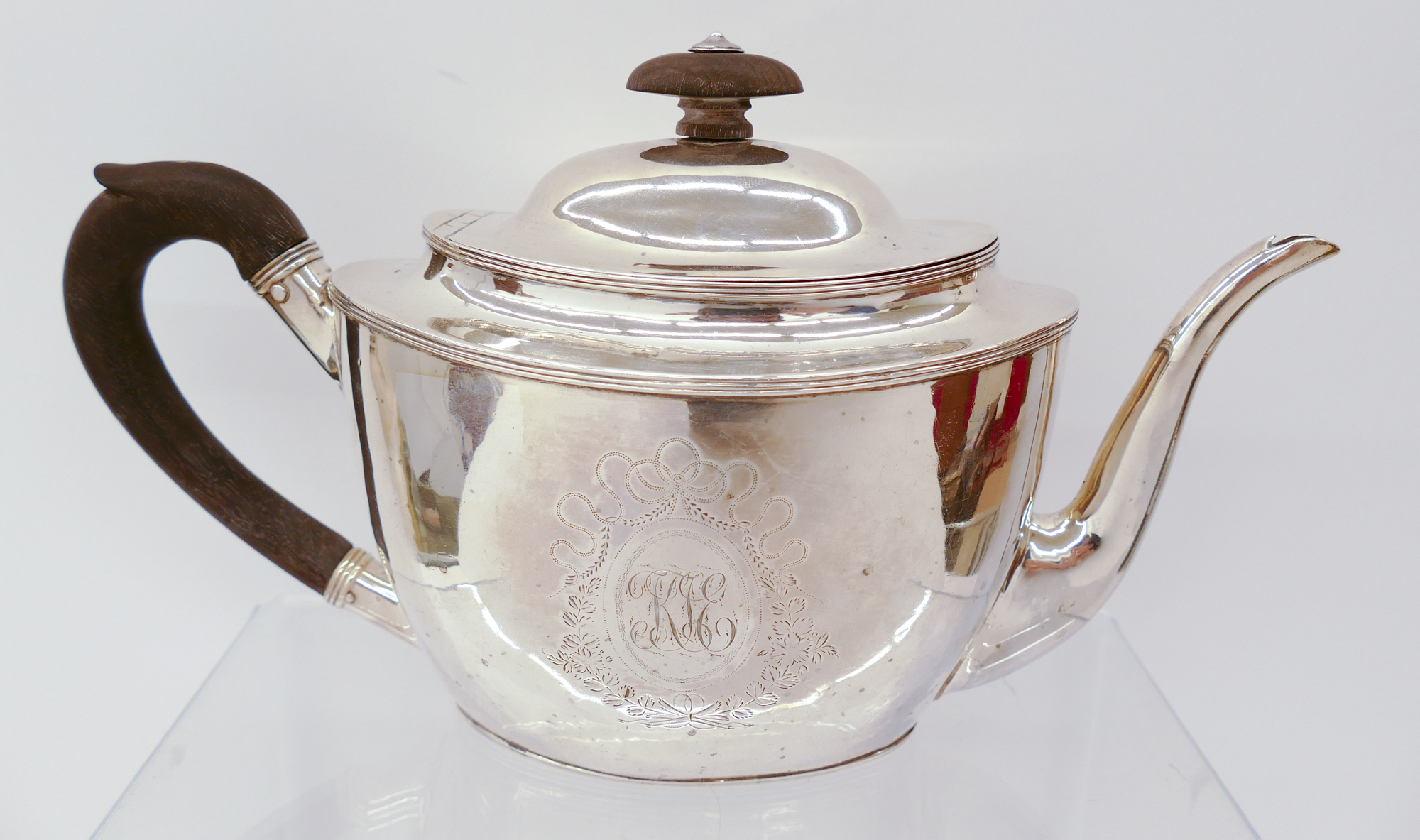 Appraisal: Georgian Silver Teapot London Duncan Urquhart Naphtali Hart Hallmarks on