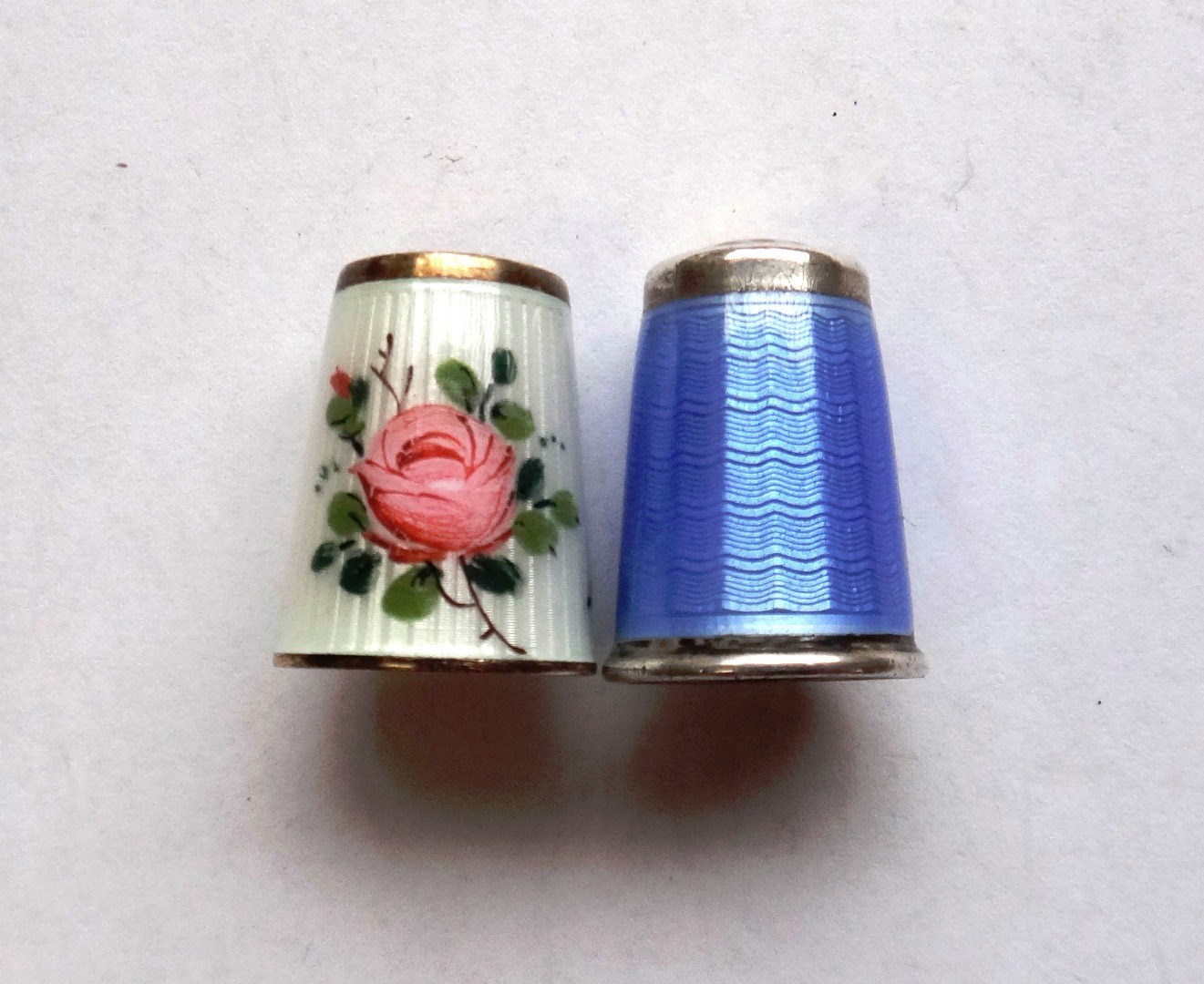 Appraisal: A Norwegian silver guilloche enamelled thimble by David Andersen with