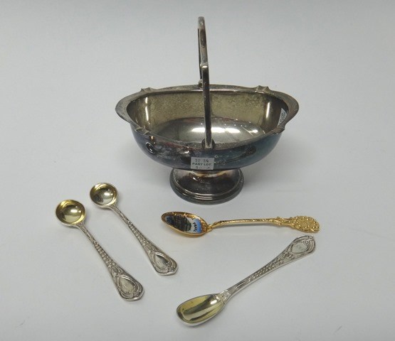 Appraisal: A pair of Victorian silver salt spoons and a matching