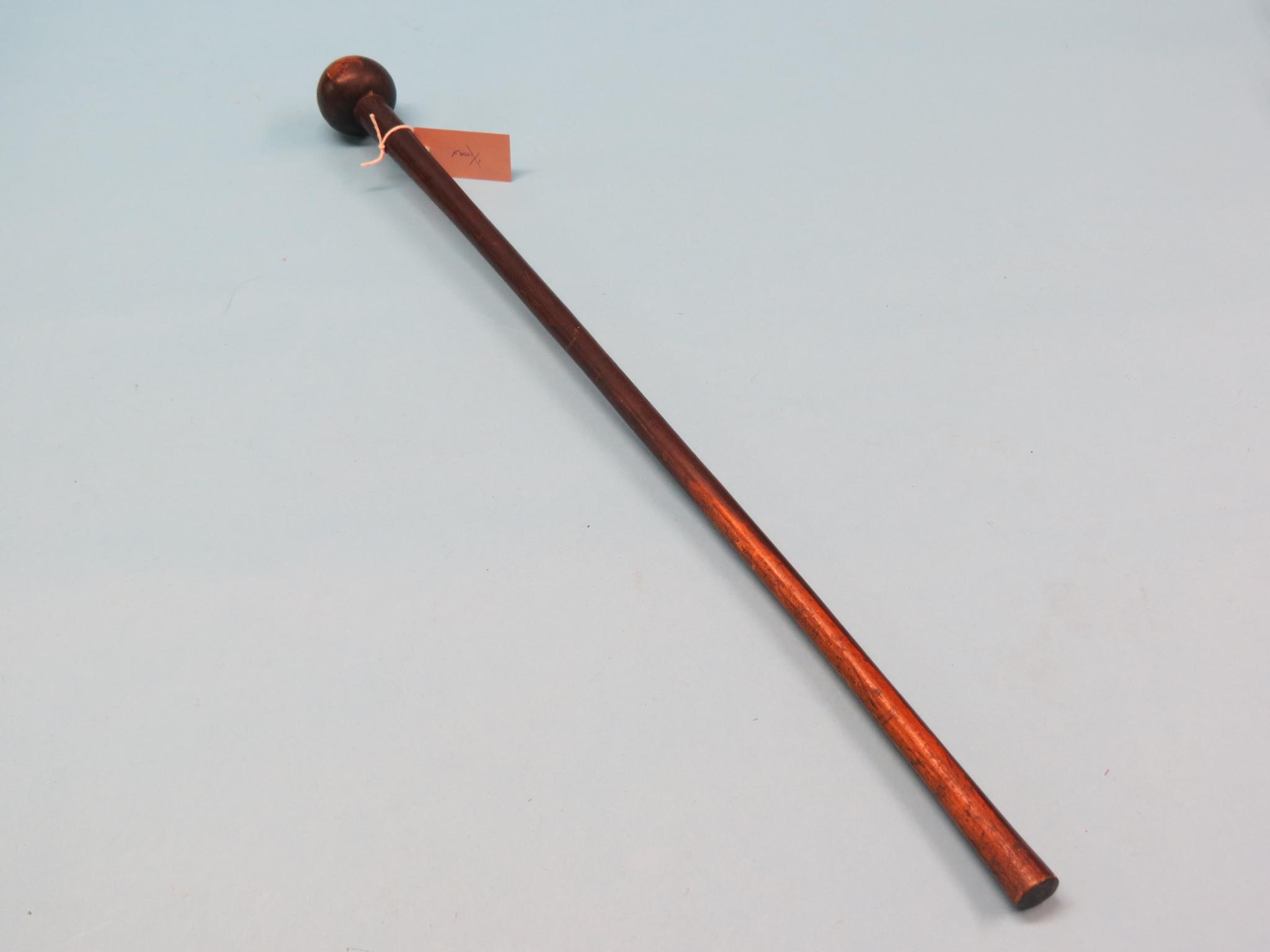 Appraisal: A Zulu hardwood knob kerrie in