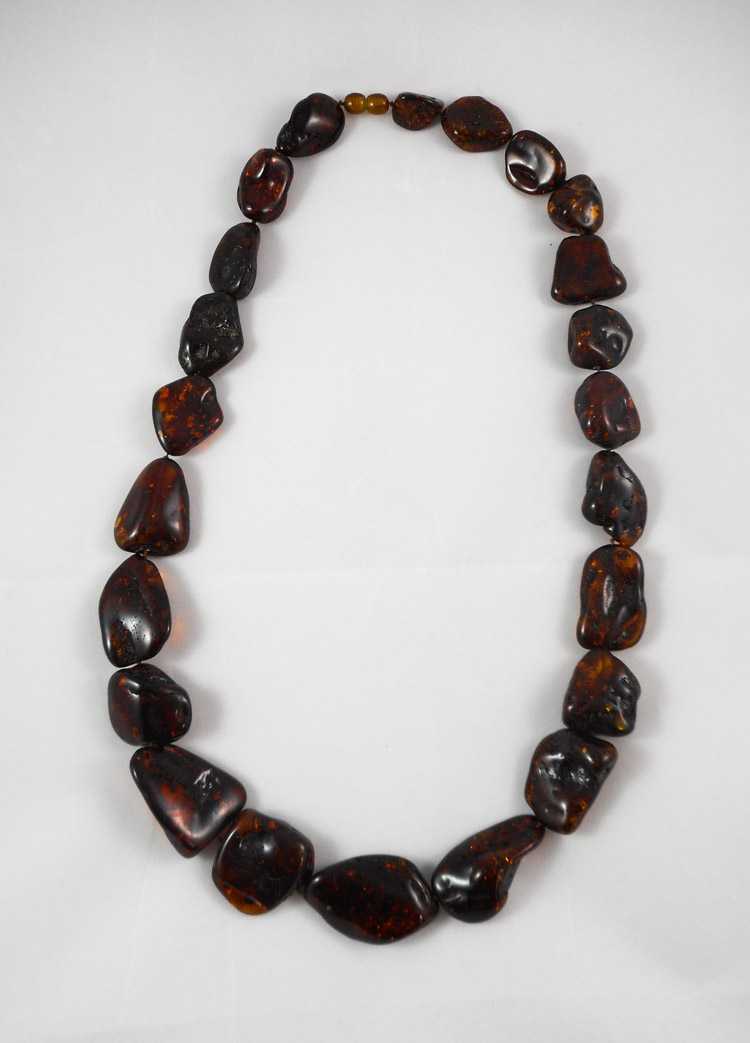 Appraisal: NATURAL RUSSIAN BALTIC AMBER NECKLACE measuring inches in length and