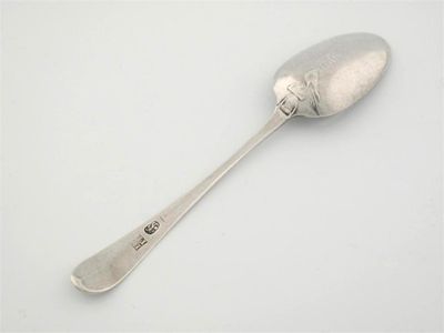 Appraisal: A George III picture-back teaspoon with a dove holding an