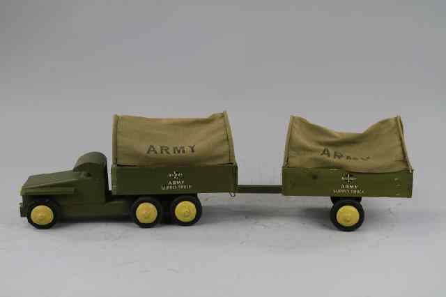 Appraisal: BUDDY 'L' WOOD ARMY SUPPLY TRUCK Painted in olive green