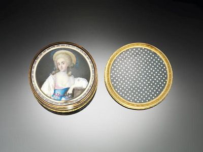 Appraisal: A Louis XVI poudre d'ecaille and gold mounted portrait box