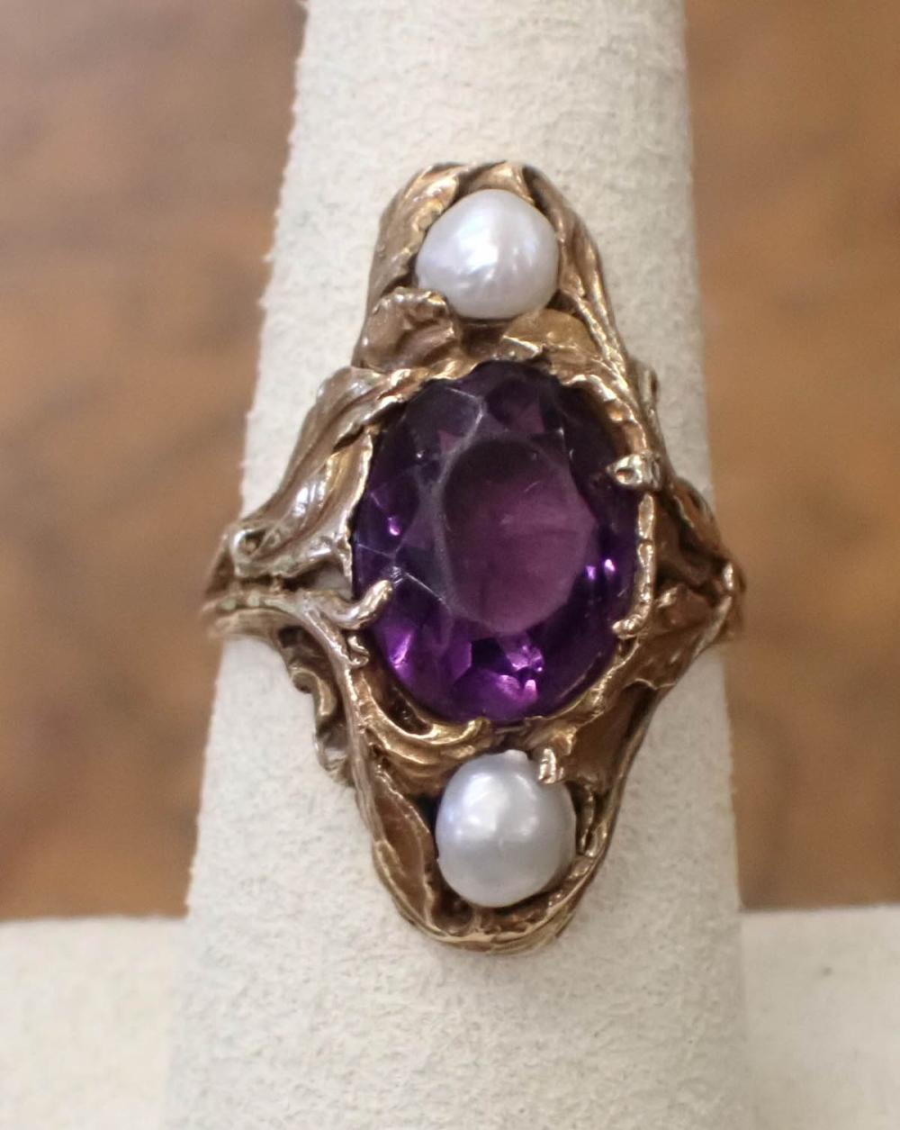 Appraisal: AMETHYST PEARL AND FOURTEEN KARAT GOLD RING The yellow gold