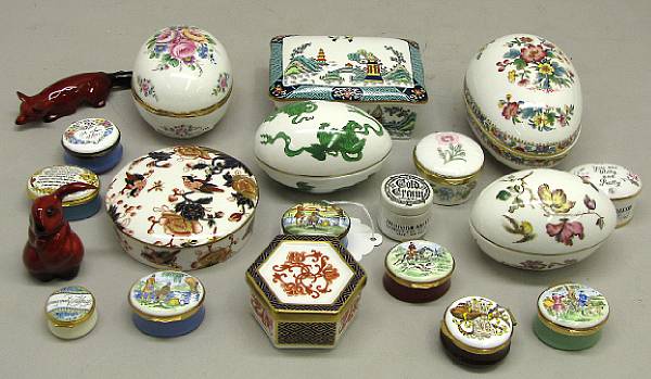 Appraisal: th century Comprising four of egg form including Wedgwood with