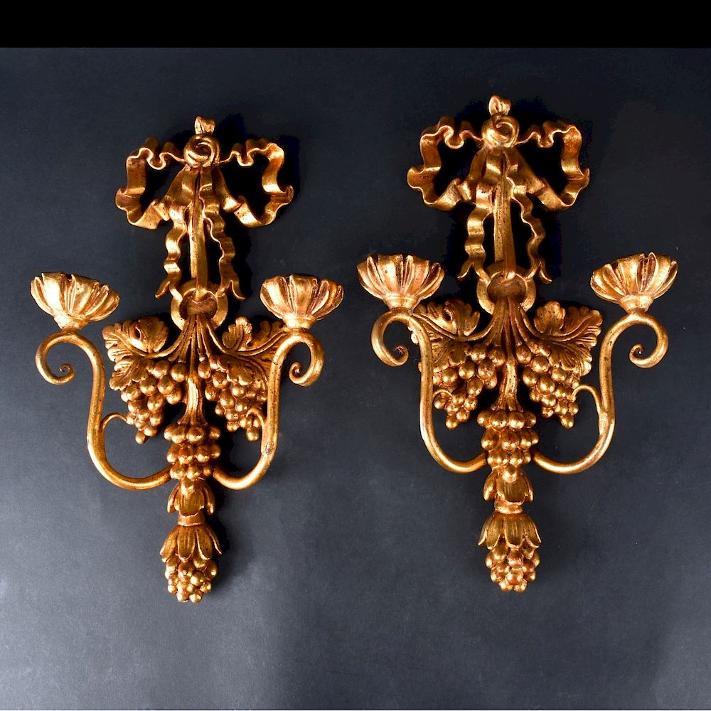 Appraisal: Pair Italian Brackets Pair of Italian Gilt Wood Grape Motif