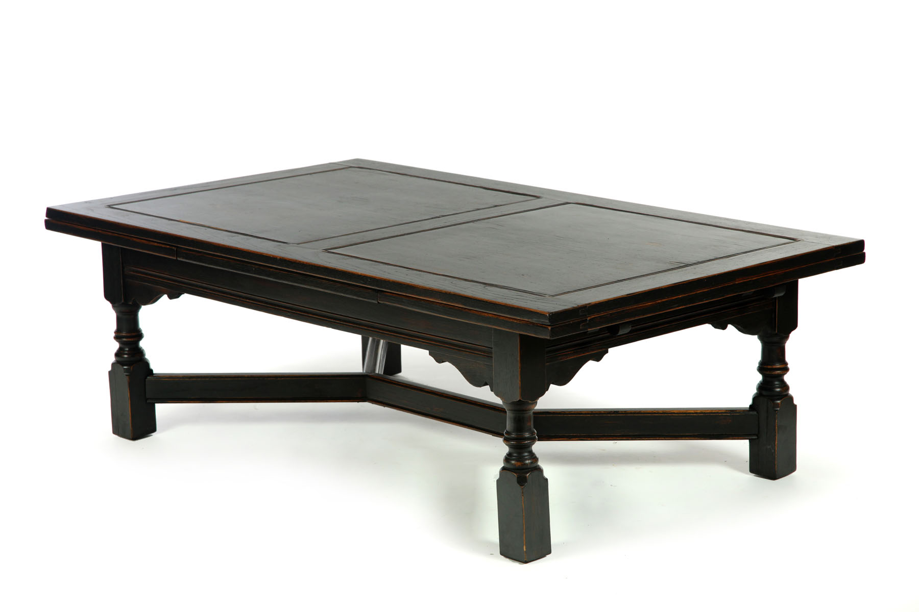 Appraisal: COFFEE TABLE American late th century Large coffee table with