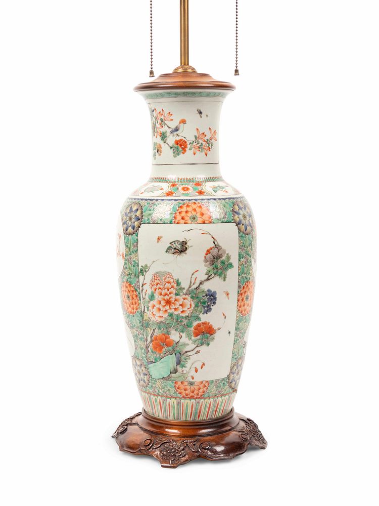 Appraisal: A Chinese Famille Verte Porcelain Vase A Chinese Famille Verte