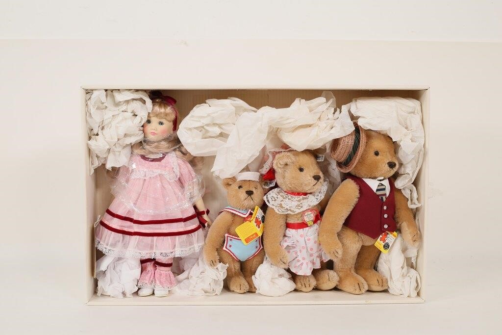 Appraisal: Suzanne Gibson Reeves International Goldilocks The Bears limited edition set