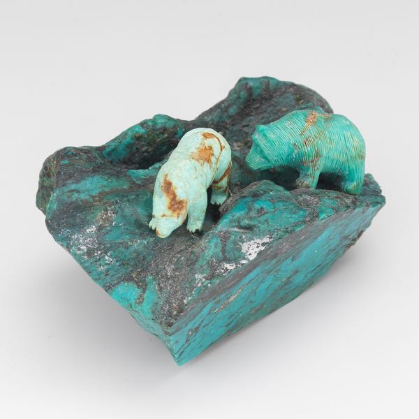 Appraisal: CANADIAN FIRST NATIONS CARVED TURQUOISE BEARS ON BOULDER BASE x