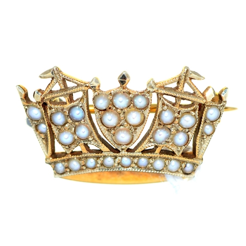 Appraisal: A split pearl naval crown brooch in ct gold mm