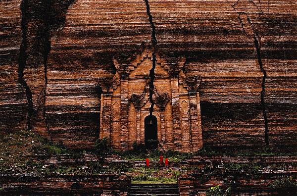 Appraisal: Steve McCurry American born Mandalay Burma Chromogenic development print signed