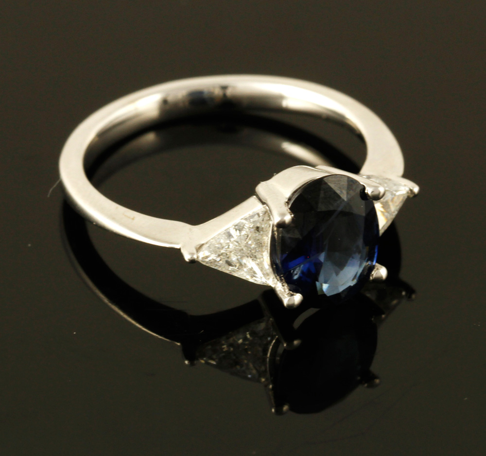 Appraisal: - K Diamond and Sapphire Ring K white gold diamond